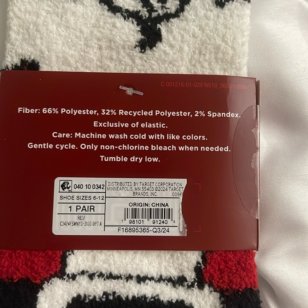Wondershop Red and White Casual Socks Cozy Nordic Style - Picture 4 of 8
